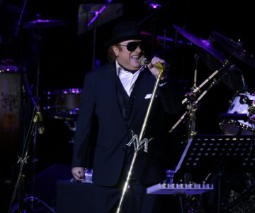 Review: Van Morrison delivers inspired jazz-rock show in Oakland